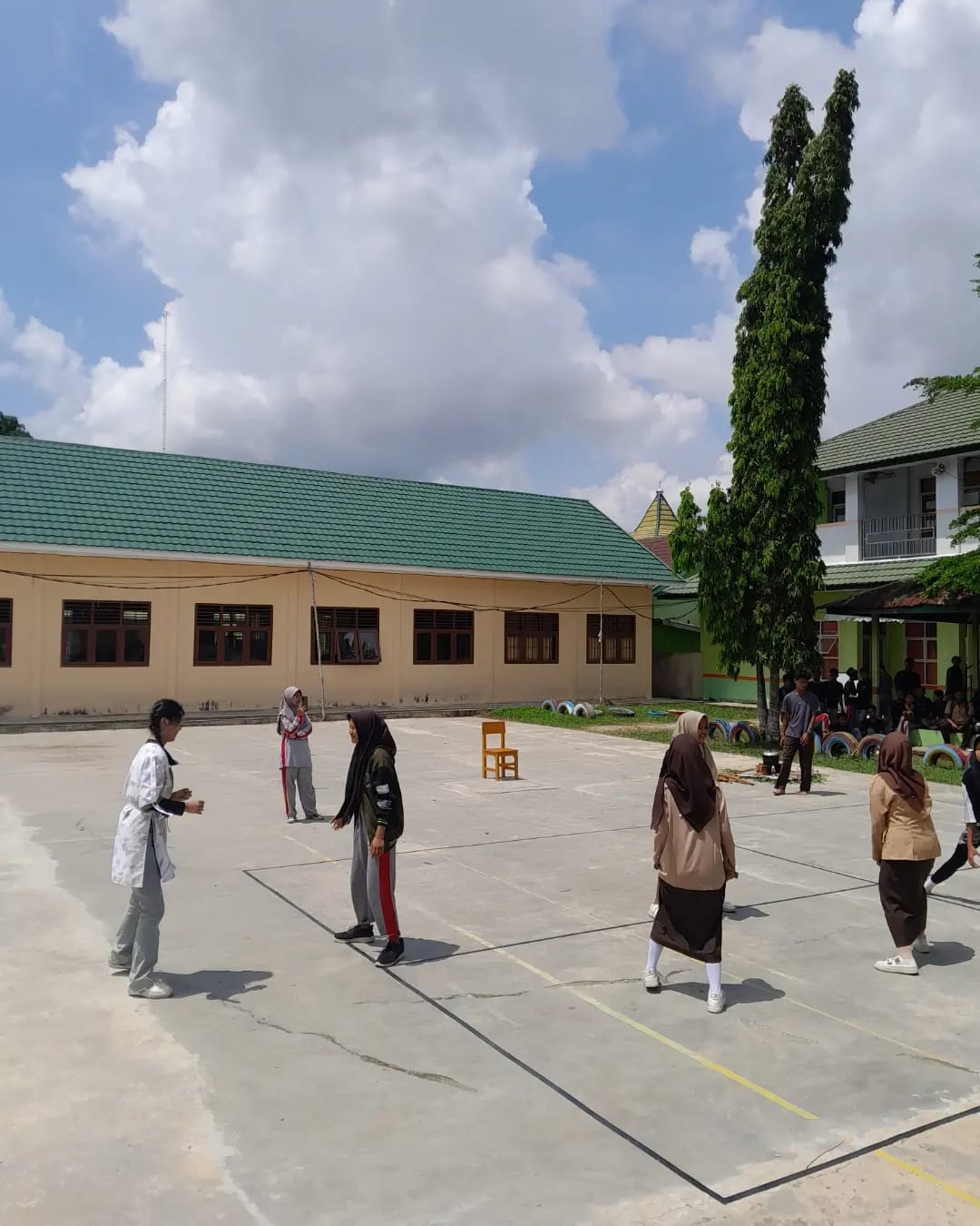 permainan oleh siswa SMKN 1